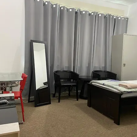 Twin Room With Shared Bathroom - No Parking Space Abu Dhabi Exterior photo