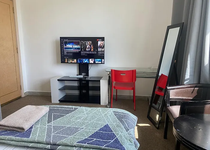 Twin Room With Shared Bathroom - No Parking Space