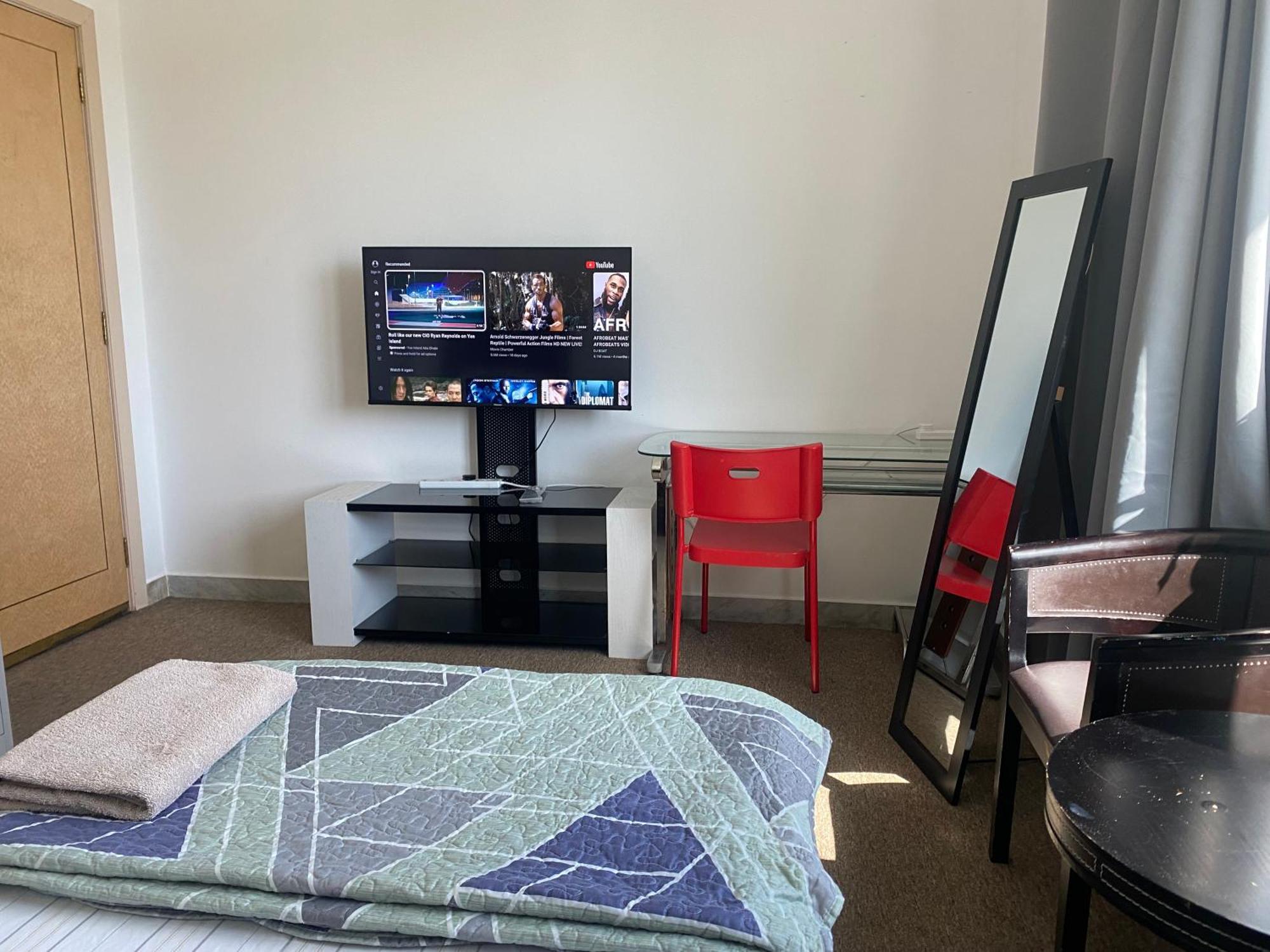 Homestay Twin With Shared Bathroom - No Parking Space